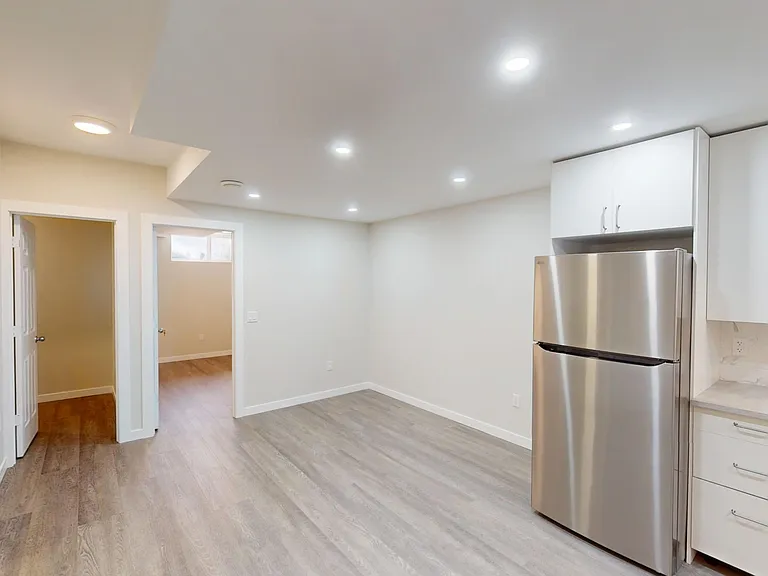 163 Legacy Glen Ct SE — Photo 3