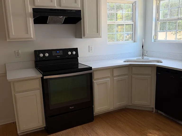 5185 Tew Ln SW — Photo 3