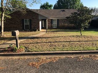 214 Chimney Ridge Ln, Hallsville, TX 75650