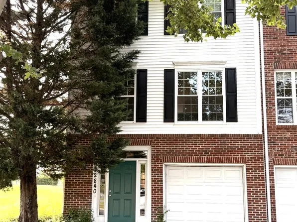 42840 Golf View Dr, Chantilly, VA 20152