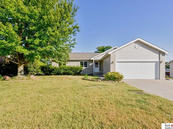 3528 Hartley Cir, Lincoln, NE 68521