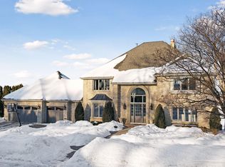 10932 Mount Curve Rd, Eden Prairie, MN 55347