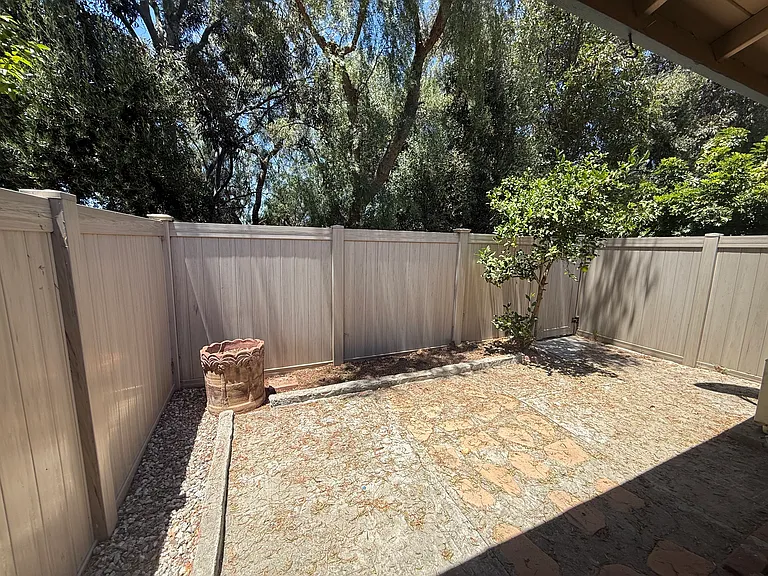 1647 Orinda Ct — Photo 14