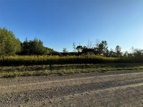 Welsh Clute Rd, Waterford, PA 16441