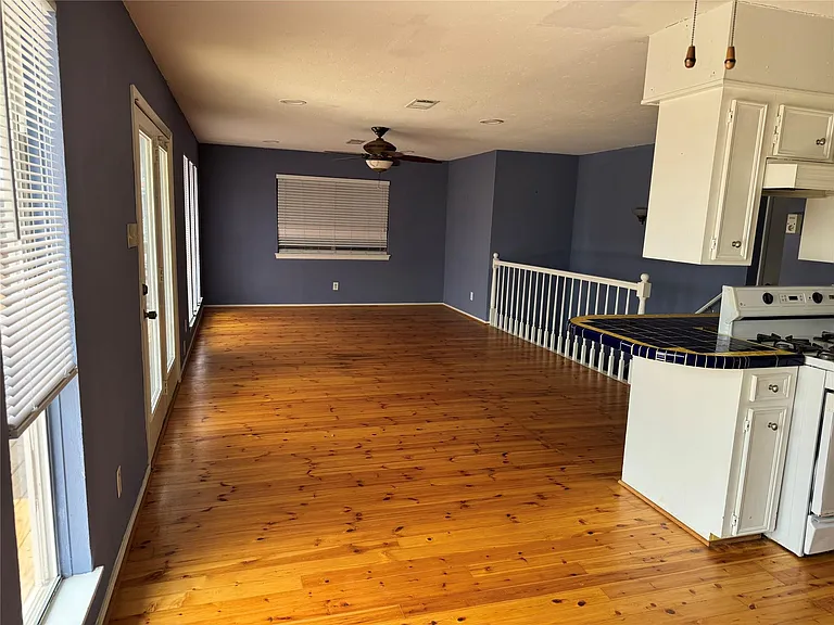 638A Warsaw St — Photo 10