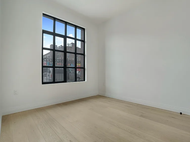 875 4th Ave #103 — Photo 11