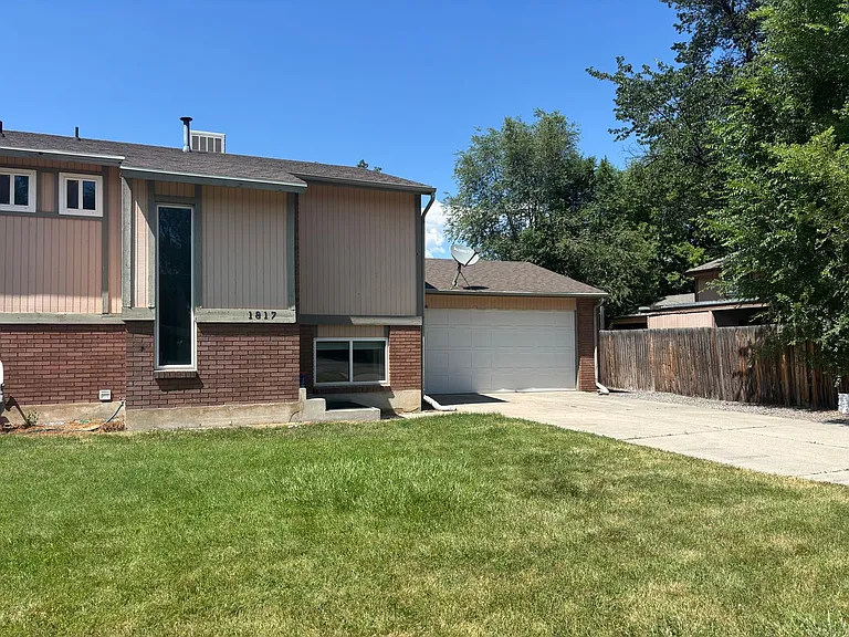 1815 E Vine St — Photo 20