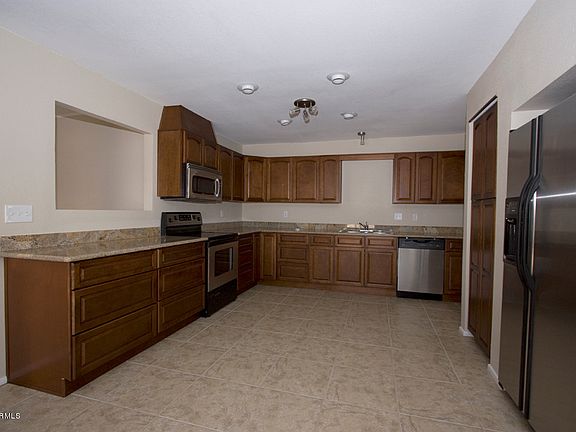 4th image of 2114 N OLIVE Street