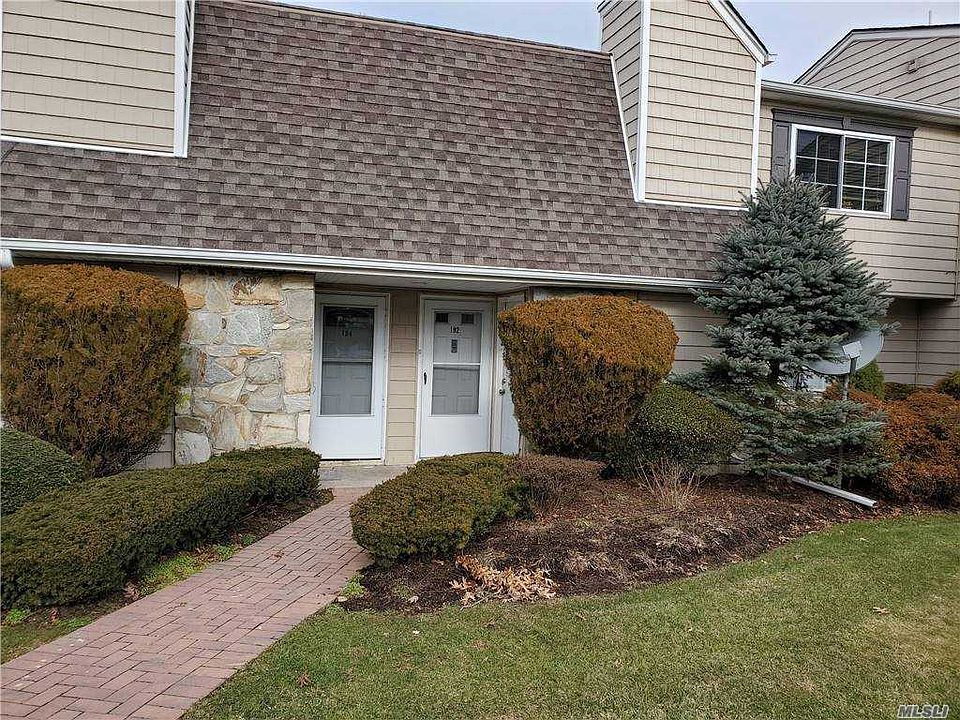 1st image of 192 Lake Pointe Cir