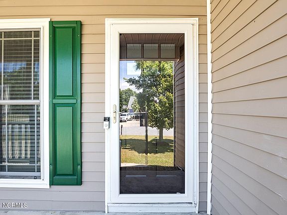 3rd image of 2664 Westminster Drive