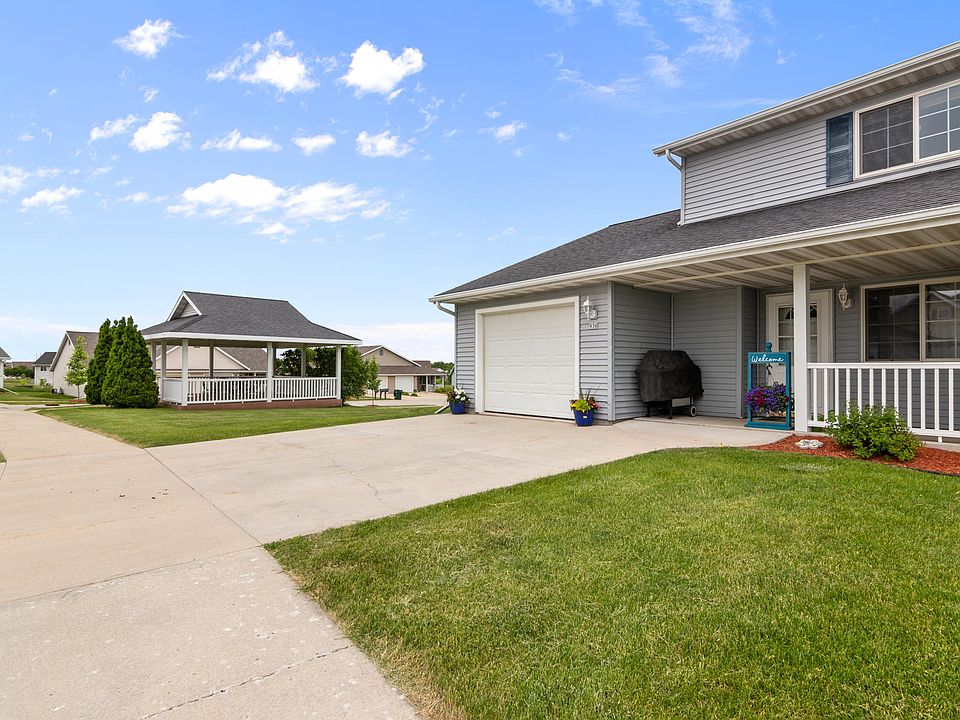 2nd image of 930 Broadmoore Dr