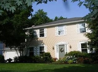 17198 Gold Rush Dr, Strongsville, OH