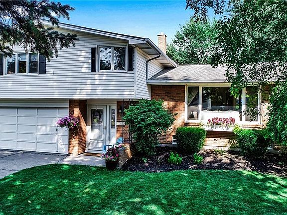 3rd image of 57 Mahogany Dr
