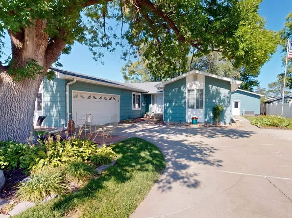 1210 N Garfield St, Lexington, NE 68850