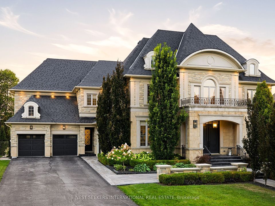 1st image of 18 Westbrooke Blvd