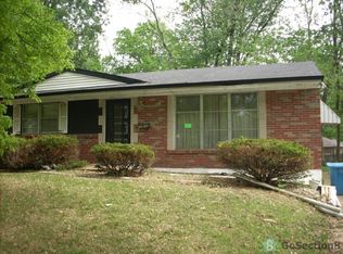 7826 Birchmont Dr, University Cy, MO 63130