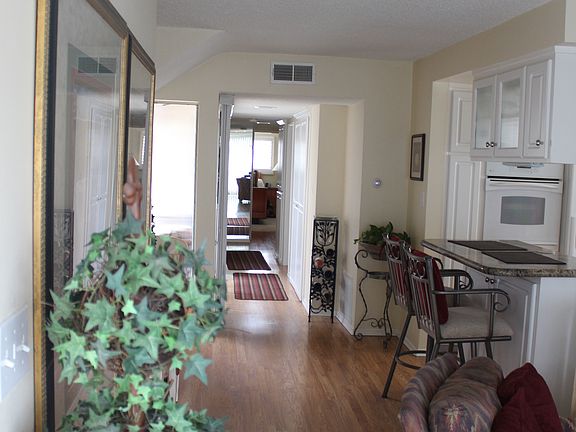 5th image of 17 Laguna Pl