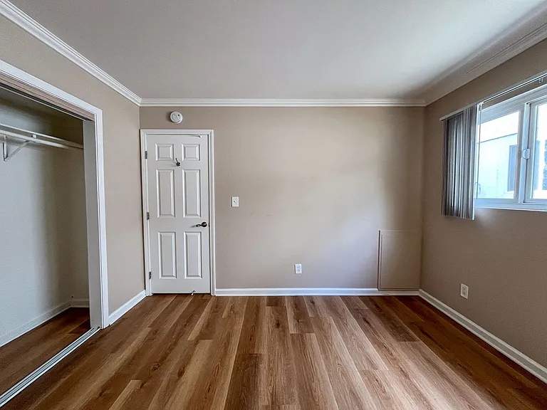 221 Sheldon St — Photo 20