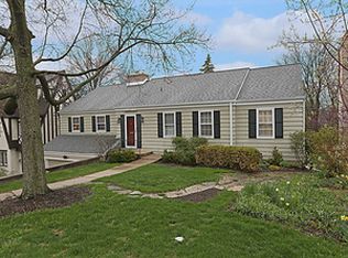 171 Bryant Ave, Glen Ellyn, IL 60137