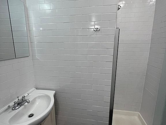 5th image of 12 Alexander Ave #1