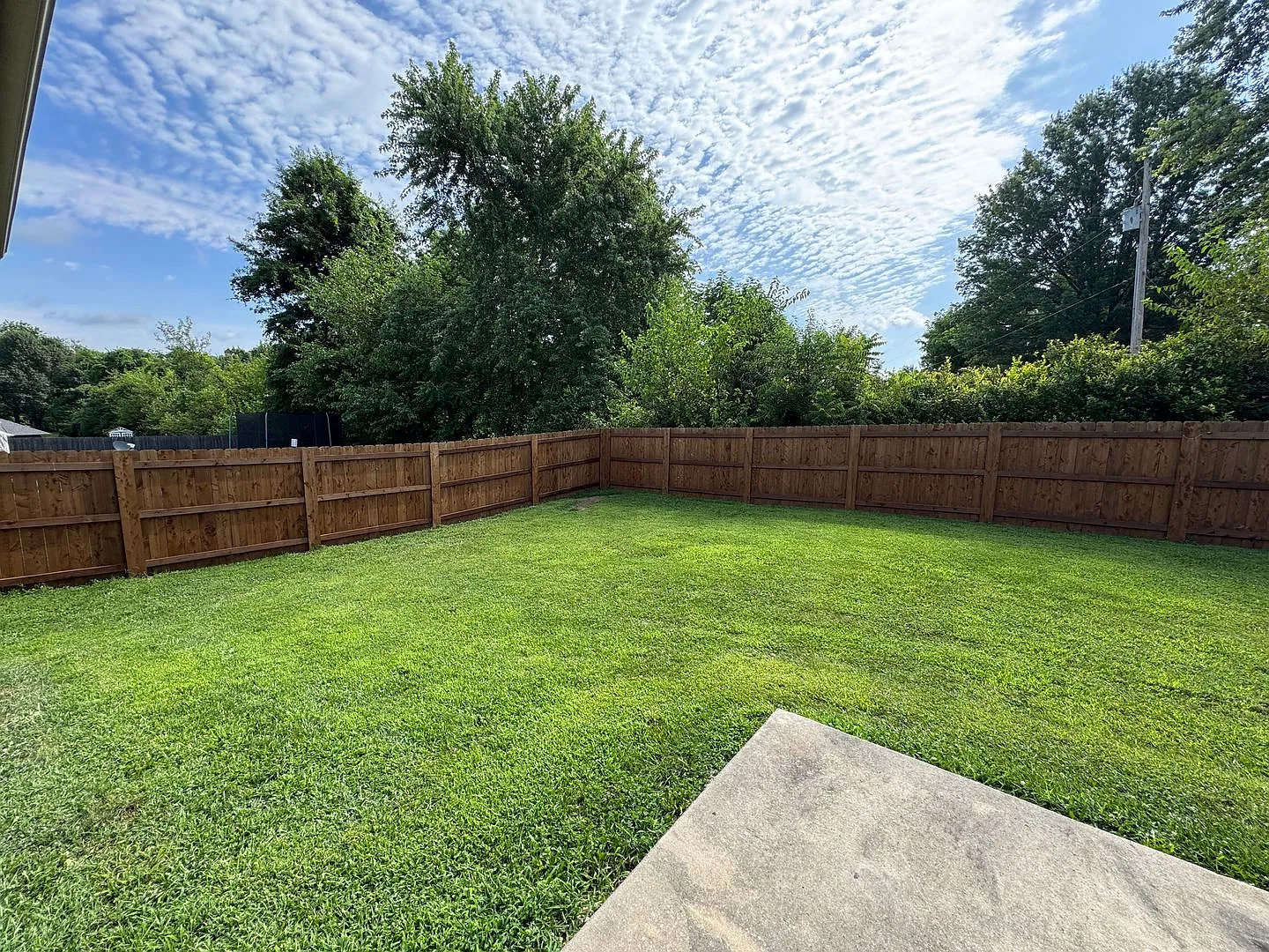 Beautiful 3 bedroom 2 Bathroom Home located in Bluebird Hills Subdivision Nixa, MO — Photo 2