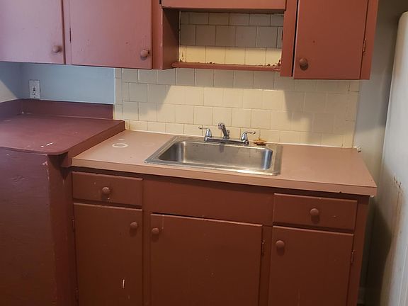 2nd image of 1145 W 25th St APT 3