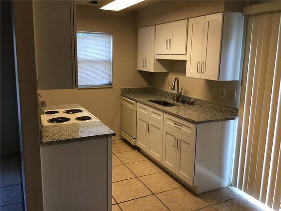 3rd image of 12252 Fox Hound Ln