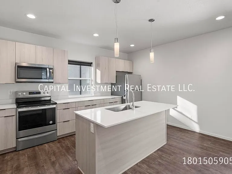 1689 S West Temple St #102 — Photo 5