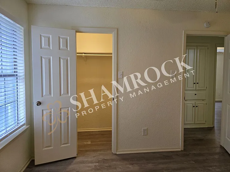 10709 Apache Dr — Photo 16