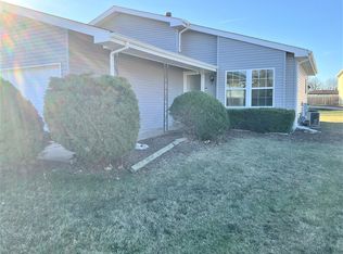 126 Willow Rd, Matteson, IL 60443