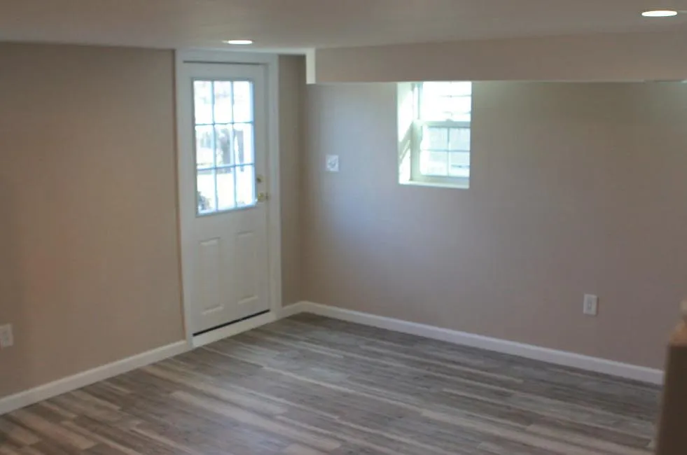 3 bed, 1200 sqft, $3,150 — Photo 4