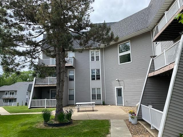 1st image of 2608 W Willowlake Dr APT 133