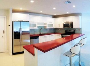 7135 Collins Ave APT 336, Miami Beach, FL 33141