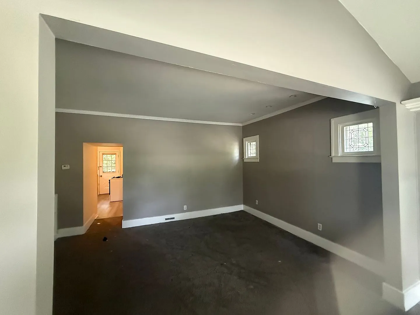 145 E Bennett — Photo 4