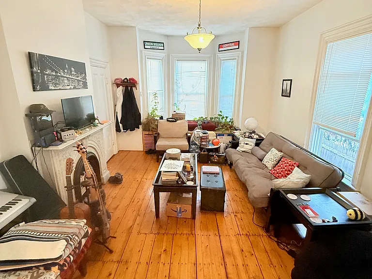 97 Inman St #1 — Photo 4