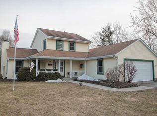 N59W26619 Indian Head Dr, Lisbon, WI 53089