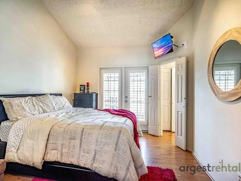 4800 W Lovers Ln #223 — Photo 4