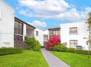 9441 Fontainebleau Blvd APT 212, Miami, FL 33172