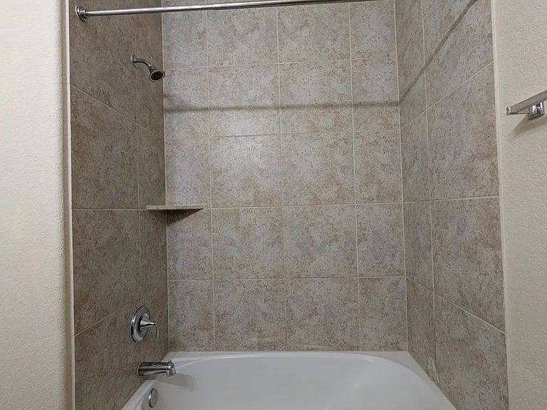 1227 Old FM 306 — Photo 23