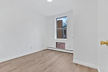 Rented by R New York