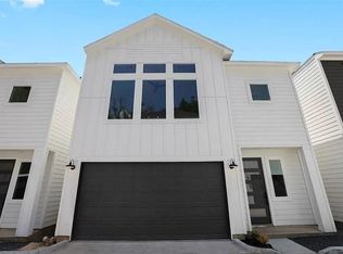 105 W Whitney St #B, Houston, TX 77018