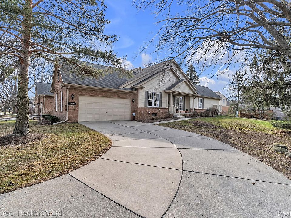 1st image of 39797 Muirfield Ln