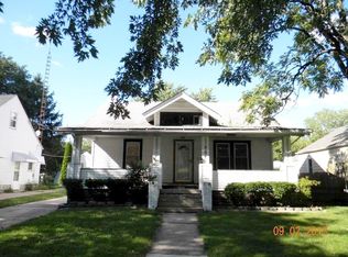 807 Spruce St, Aurora, IL 60506