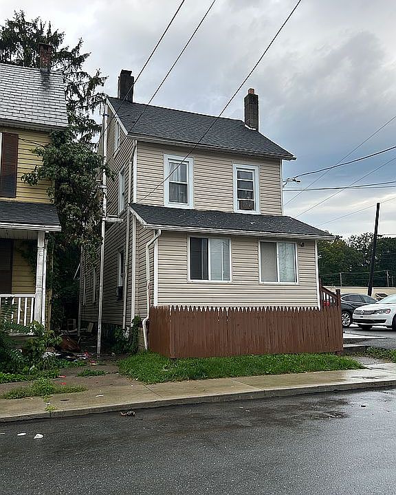 1st image of 129 N 1st St