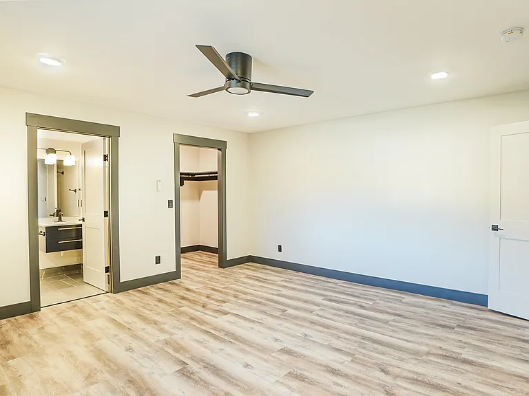 120 W 9th St #A — Photo 12