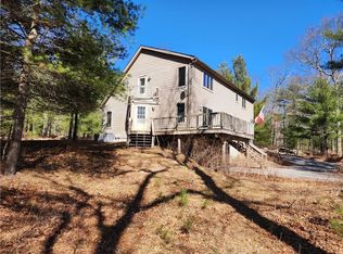 18 Isthmus Rd, Foster, RI 02825