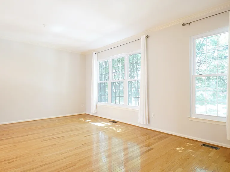9423 Fields Rd — Photo 28