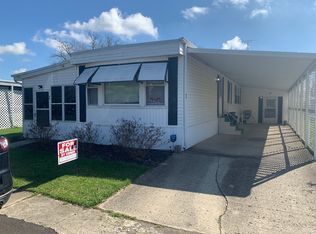 99 Shoreline Dr, Brookville, OH 45309