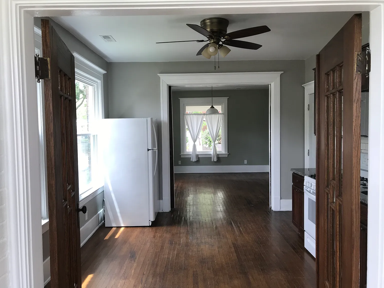 1 bed, 1000 sqft, $1,025 — Photo 2