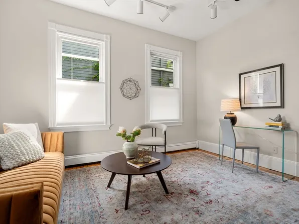 392 Norfolk St #1, Cambridge, MA 02139